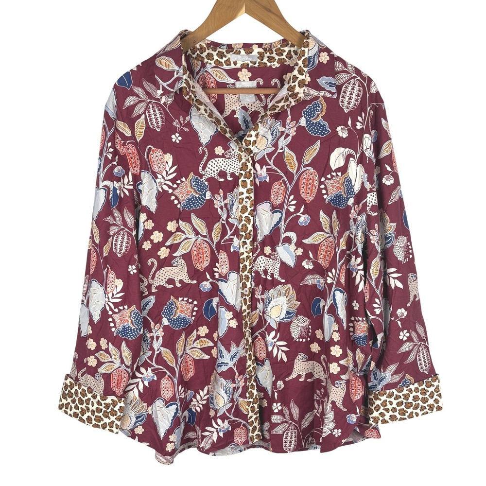 Chico's 3/4 Sleeve No Iron Stretch Button Up Shirt Sz 4 US 20 Burgundy Leopard